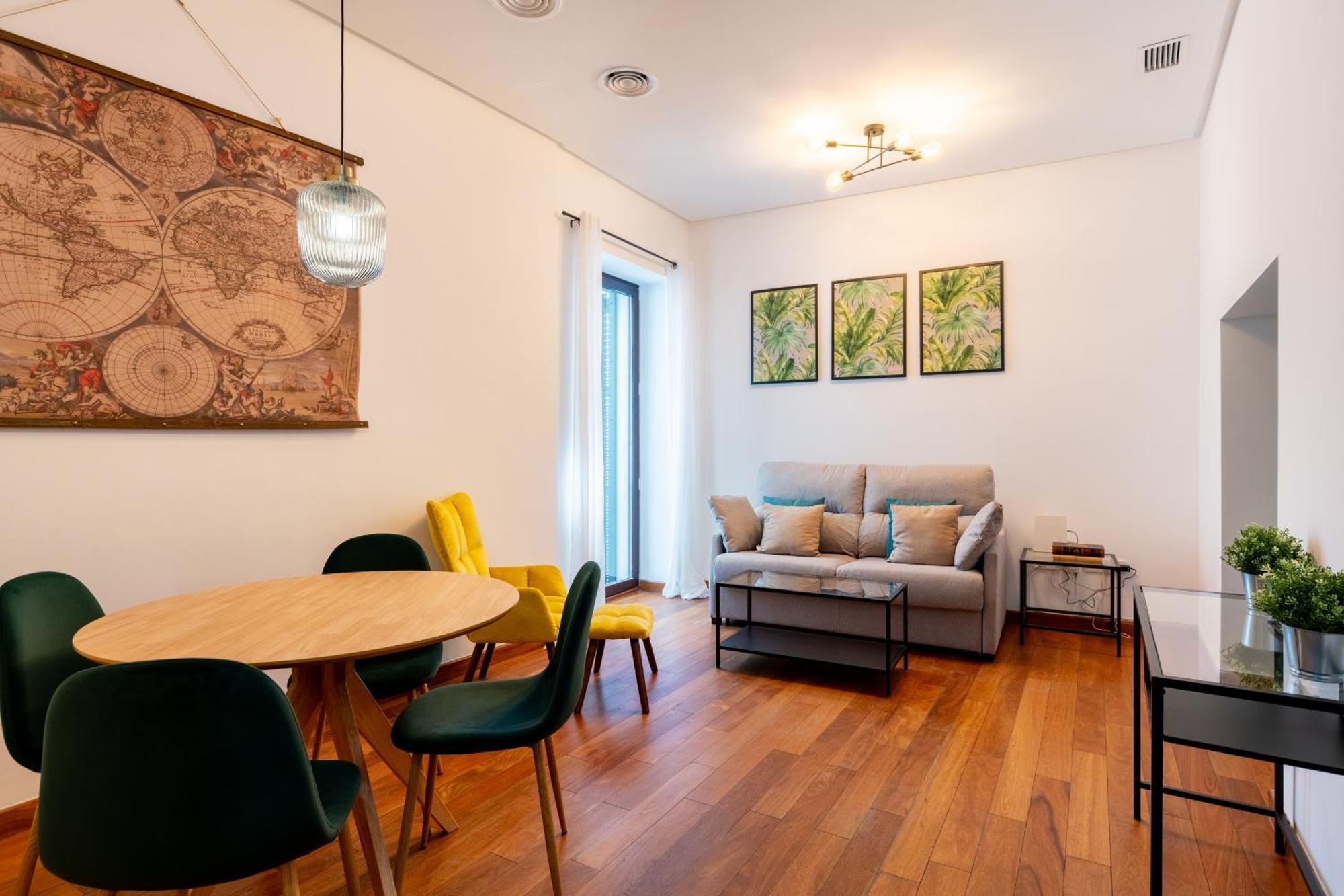 Ry Aparcamiento Incluido Junto A Catedral Ideal Parejas Seville Exterior photo